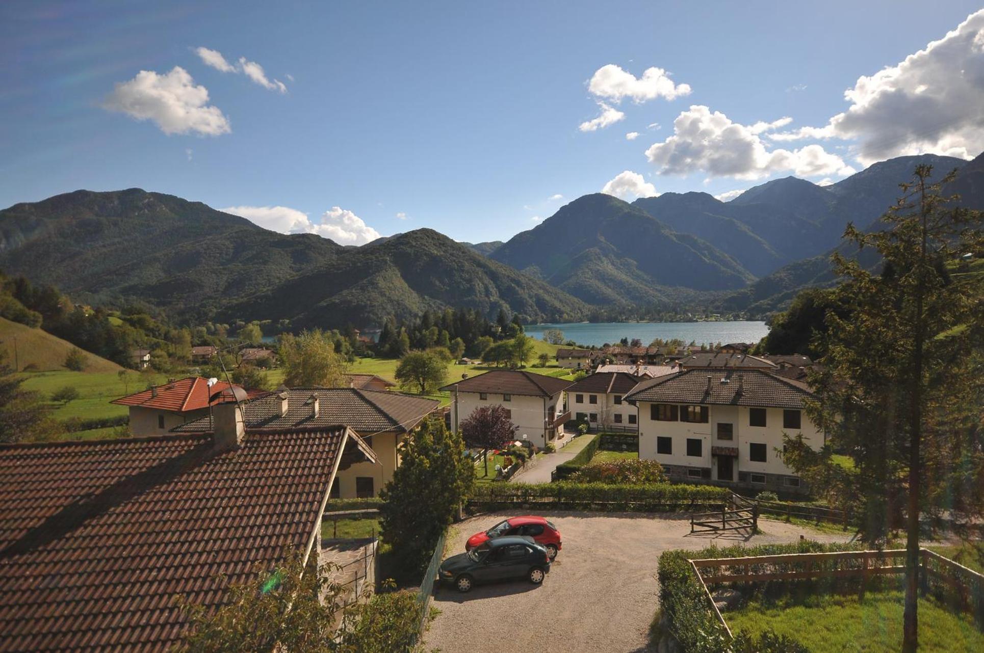 B&B Ledro Affittacamere Mezzolago Kültér fotó