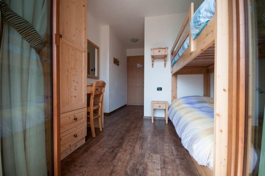 B&B Ledro Affittacamere Mezzolago Szoba fotó