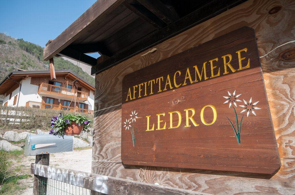 B&B Ledro Affittacamere Mezzolago Kültér fotó