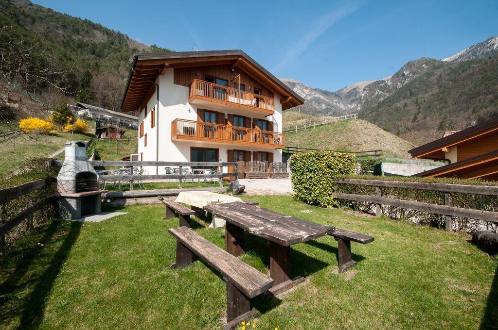 B&B Ledro Affittacamere Mezzolago Kültér fotó